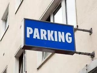 博格勒内勒圣查尔斯埃菲尔铁塔酒店